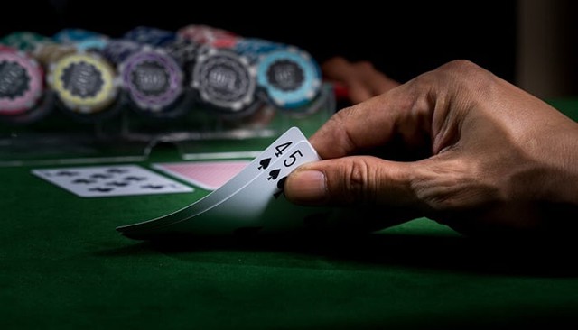 Chơi bài Baccarat có gì đặc biệt và muốn chiến thắng cần áp dụng kiến thức nào?