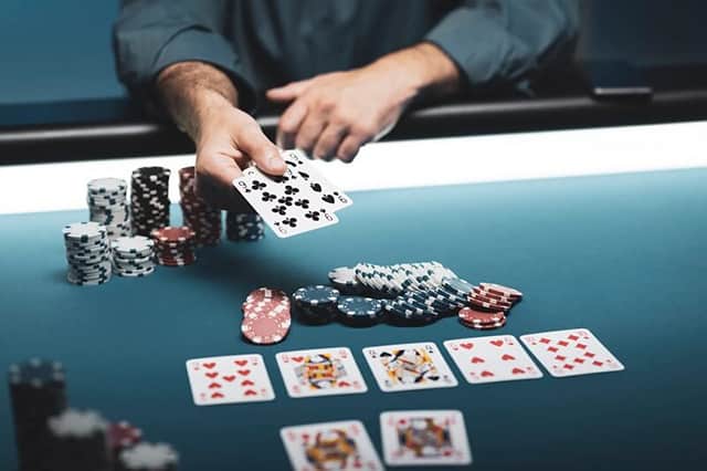 Tất tần tật về game Poker huyền thoại làm điên đảo thị trường