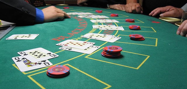 Chia sẻ kinh nghiệm làm chủ bàn chơi Blackjack và luôn giành nhiều thắng lợi