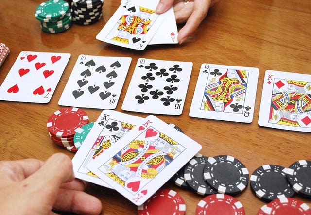 Những lời khuyên hiệu quả từ người chơi Poker chuyên nghiệp bạn nên học hỏi